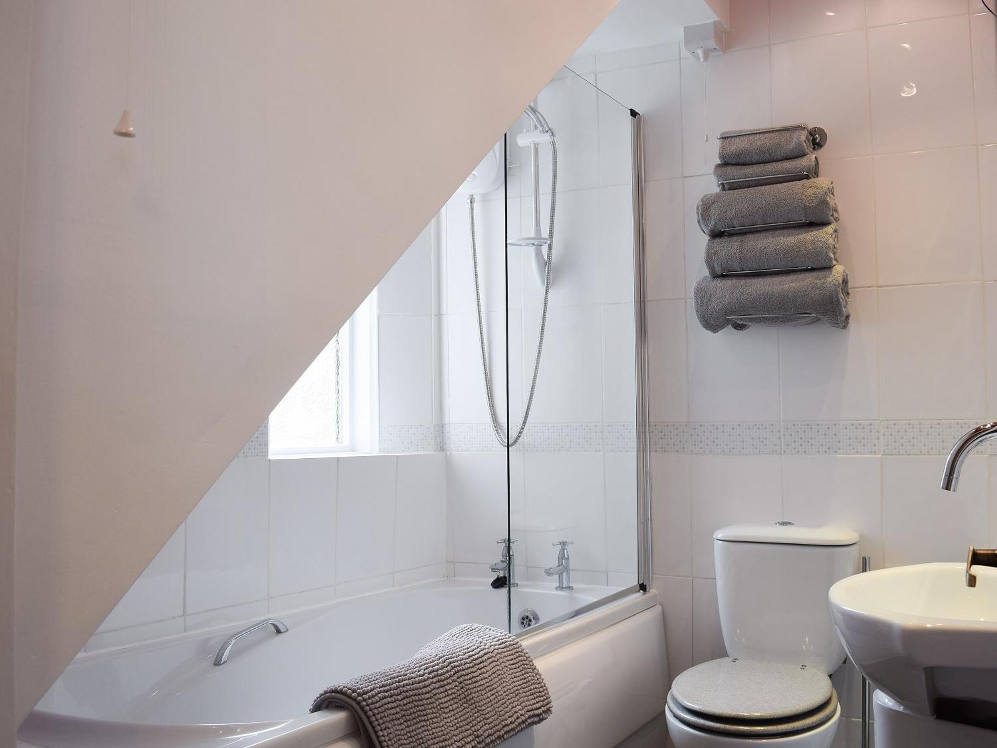 Honeyz Hideaway Villa Whitby Bagian luar foto